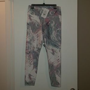 *SOLD*Fabelitics high waisted capri leggings*SOLD*